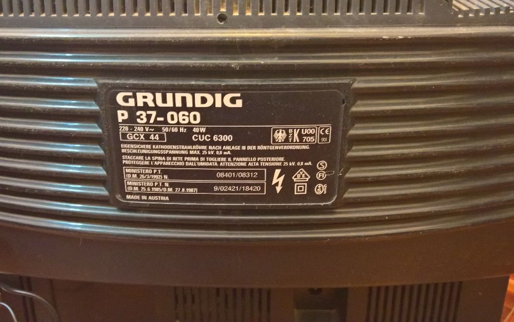 Televisão Grundig de 37cm