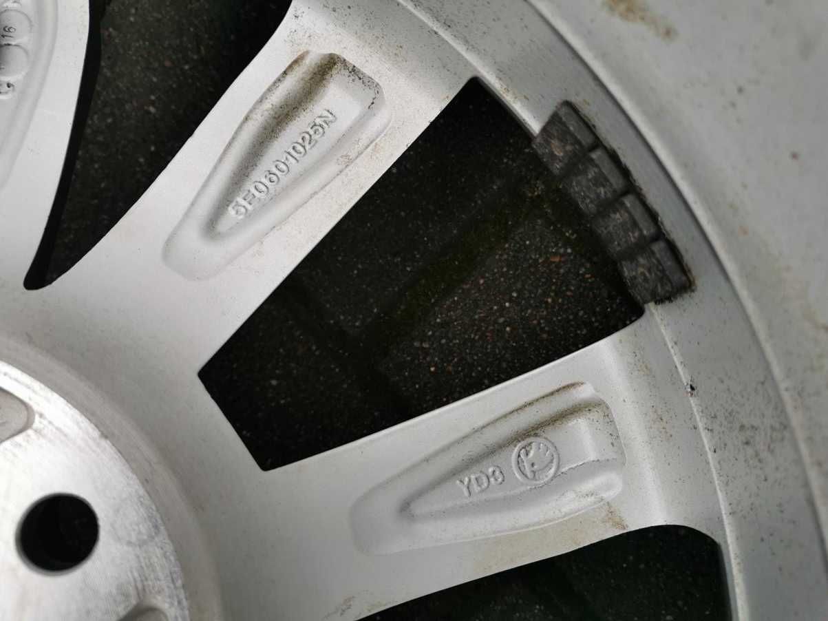 5x112 Koła Alu R17 Skoda Octavia II III ET48 205/50 Pirelli 7mm Zimowe