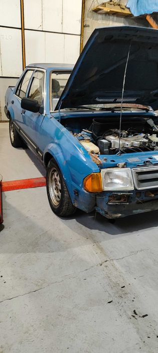 Форд оріон 1.8 бензин 1988р,на ходу