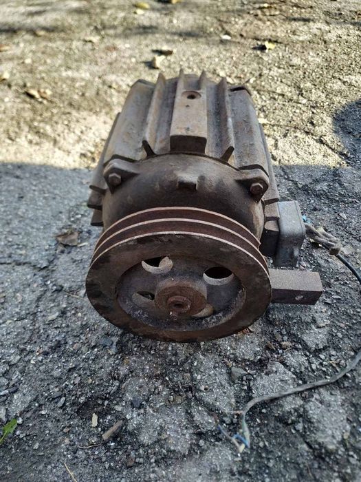 Продам ел.двигуни  від 2.2 кВт до 5.5 кВт