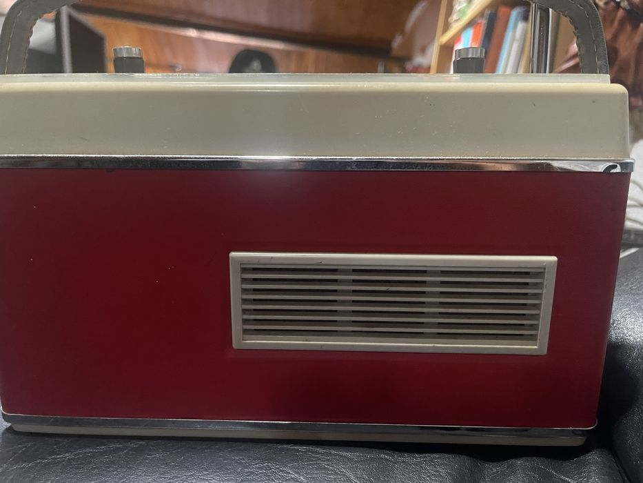 Radio antigo em otimo estado marca Optalix