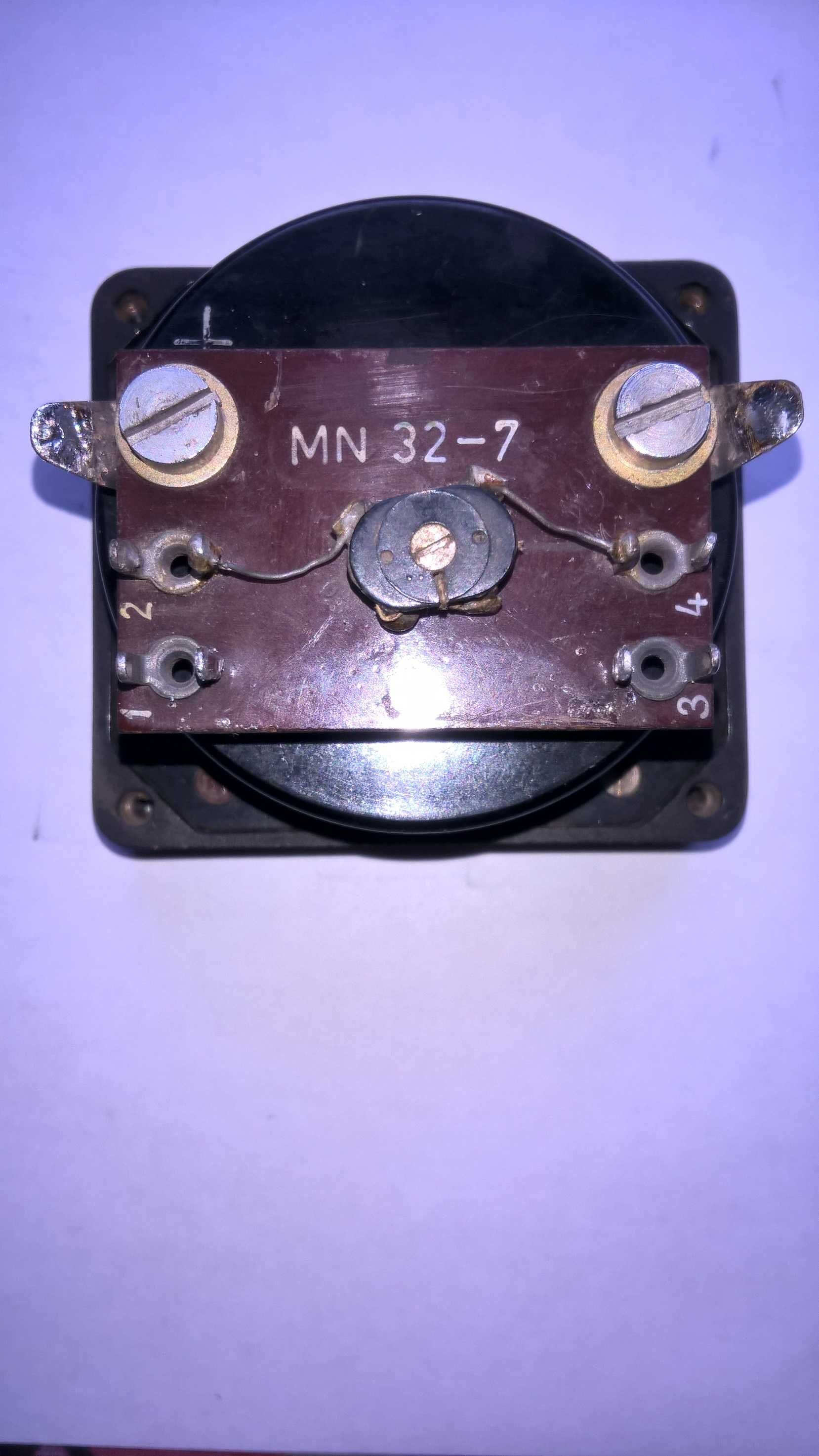 Амперметр М381. 0-100 mA. Амперметр - вольтметр 1mA; 3 V
