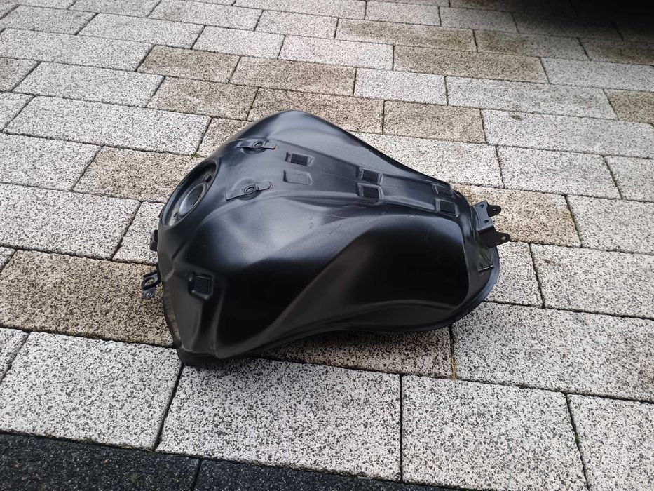 Zbiornik paliwa bak Kawasaki z 1000