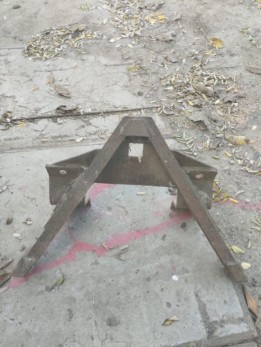 Трикутник рамка автосцепка МТЗ ЮМЗ Т40 Рамка під трикутник МТЗ ЮМЗ Т40