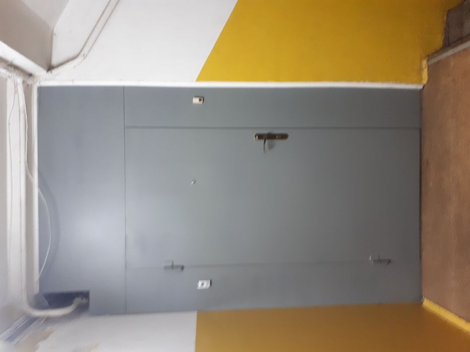 Тамбурные, парадные, решетчатые двери.