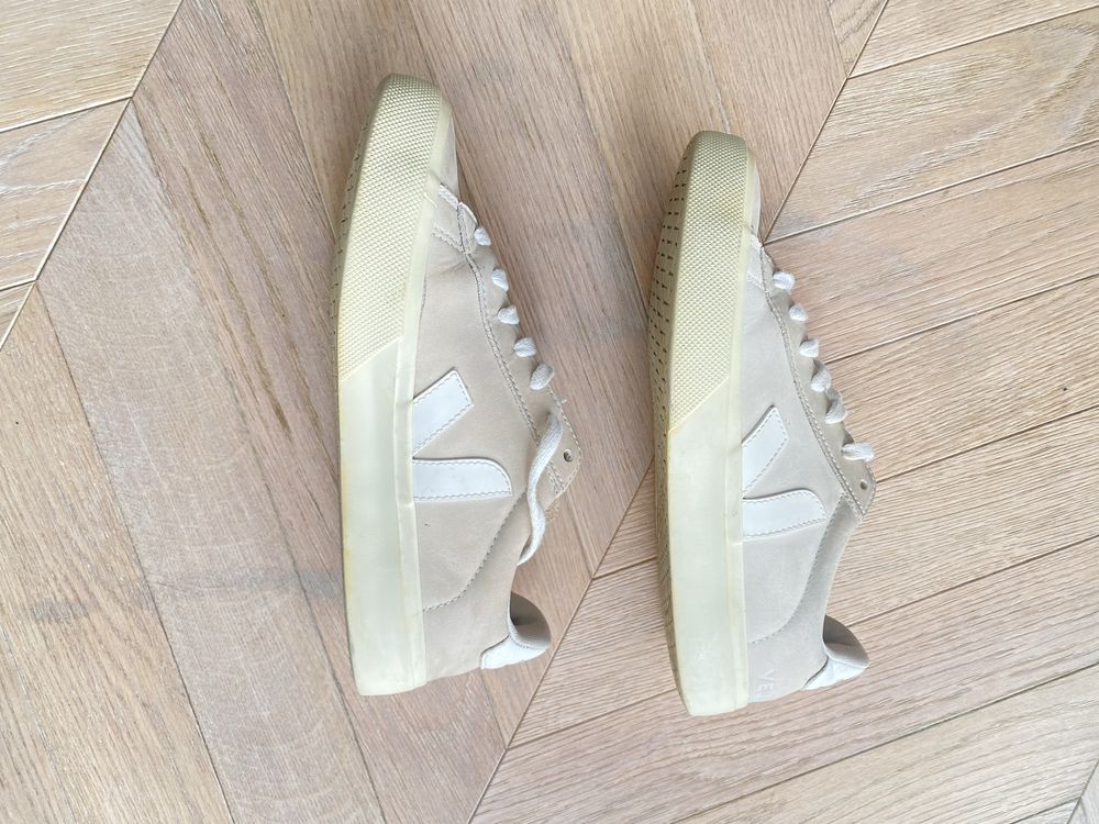 Buty veja skora