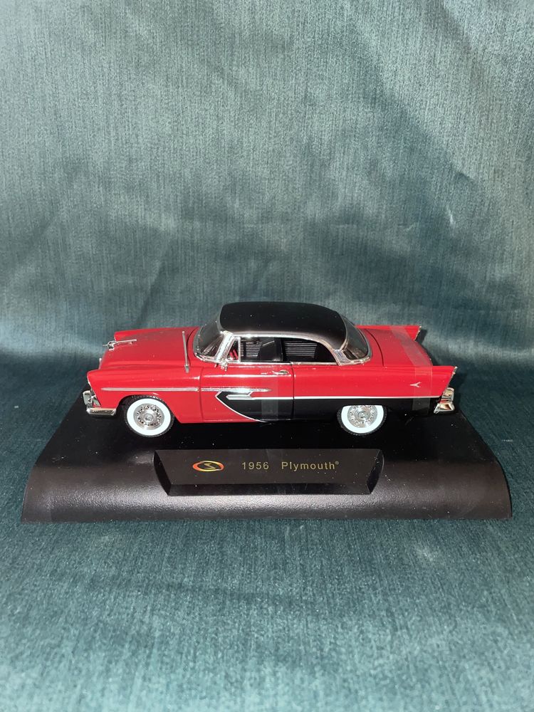 Miniatura de carro (1956 Plymouth)