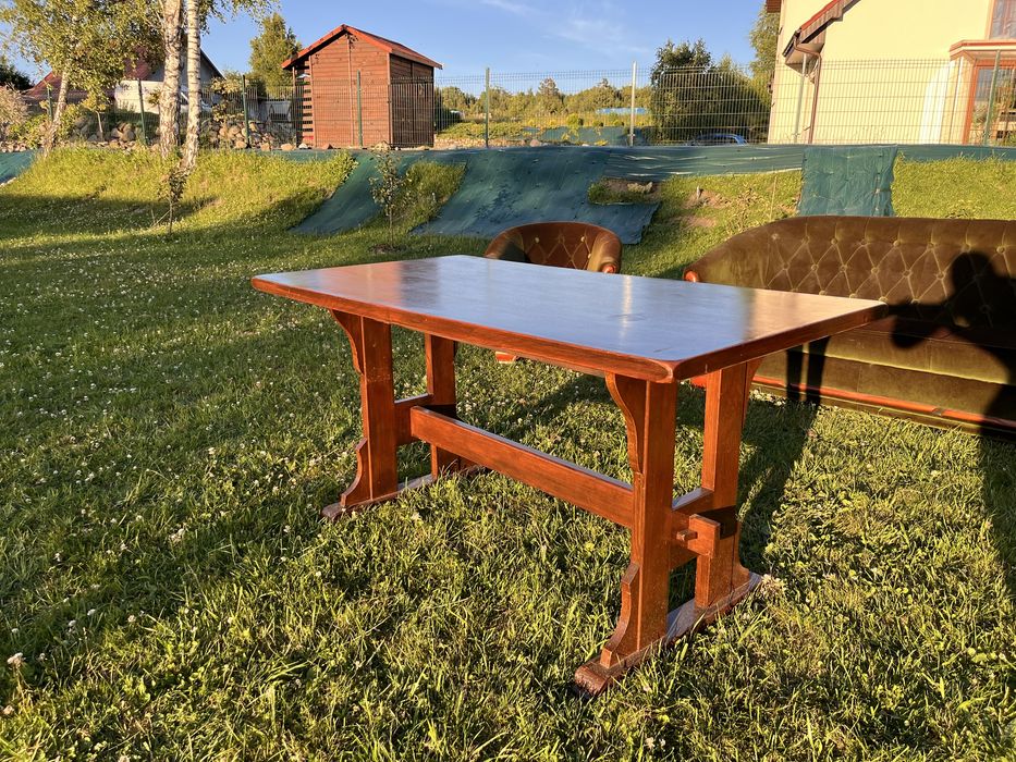 Drewniany stół z Francji