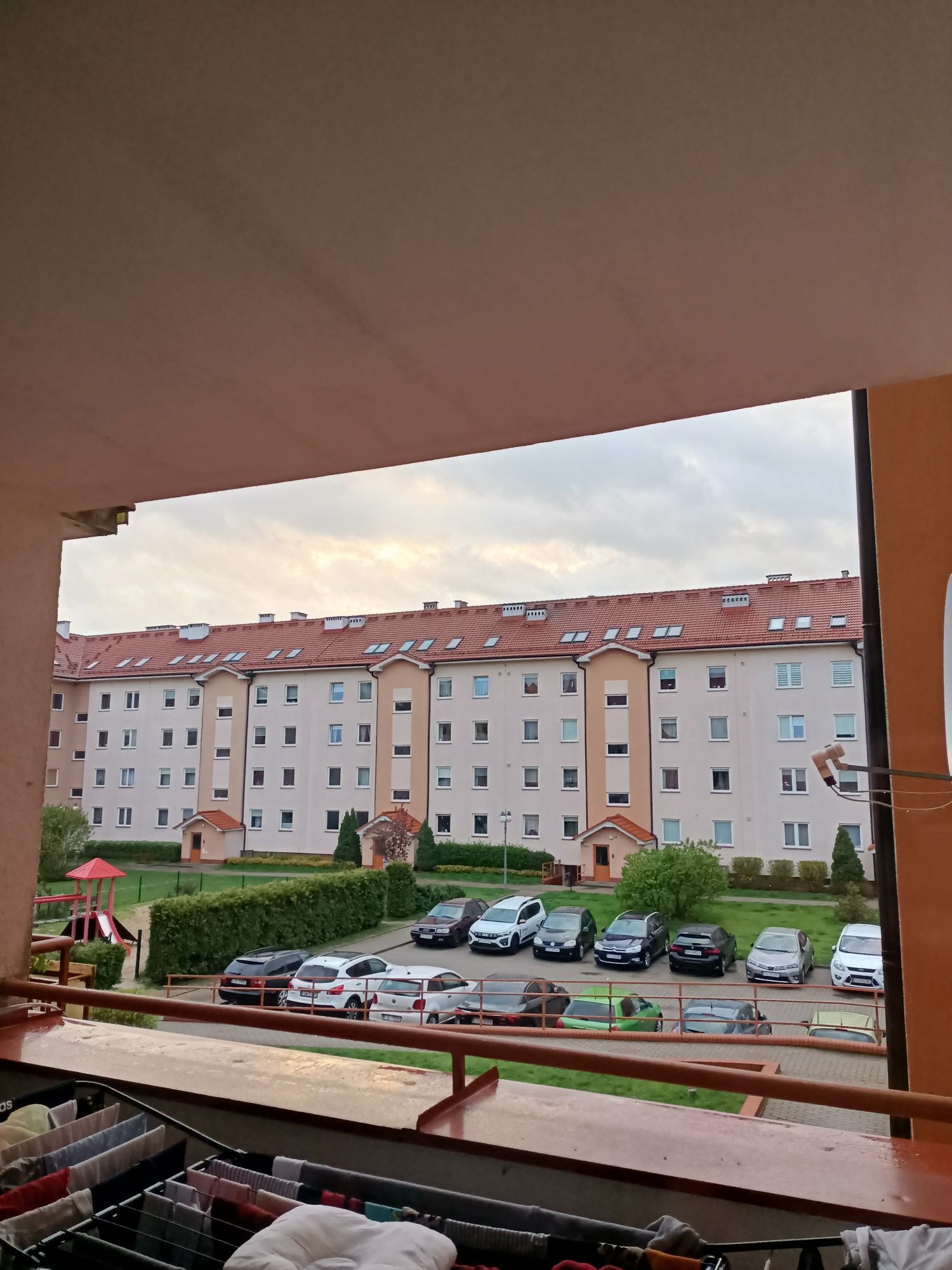 3 pokoje,osiedle Górczyn,1 piętro,balkon, piwnica