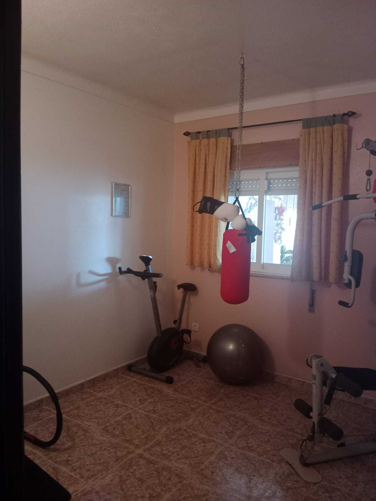 Linda Casa à Venda - Pronta para Morar e se Apaixonar!