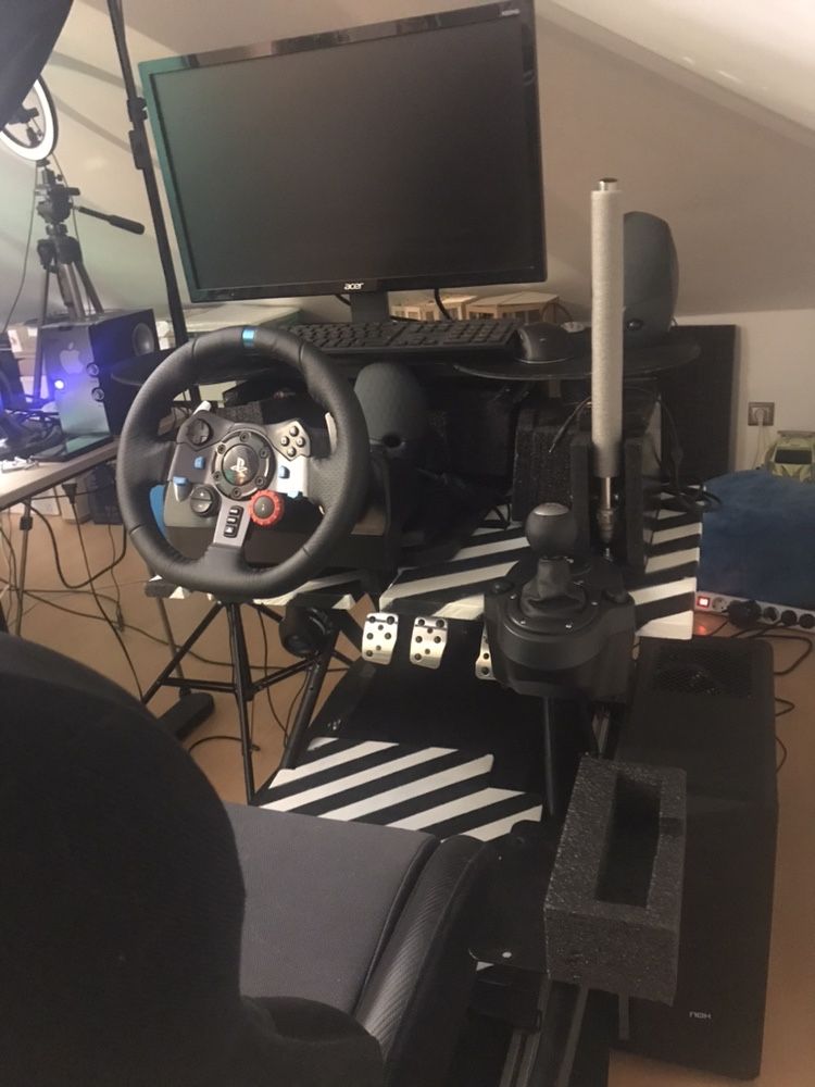 Playseat Obutto c/ Logitech G29, PC, Monitor