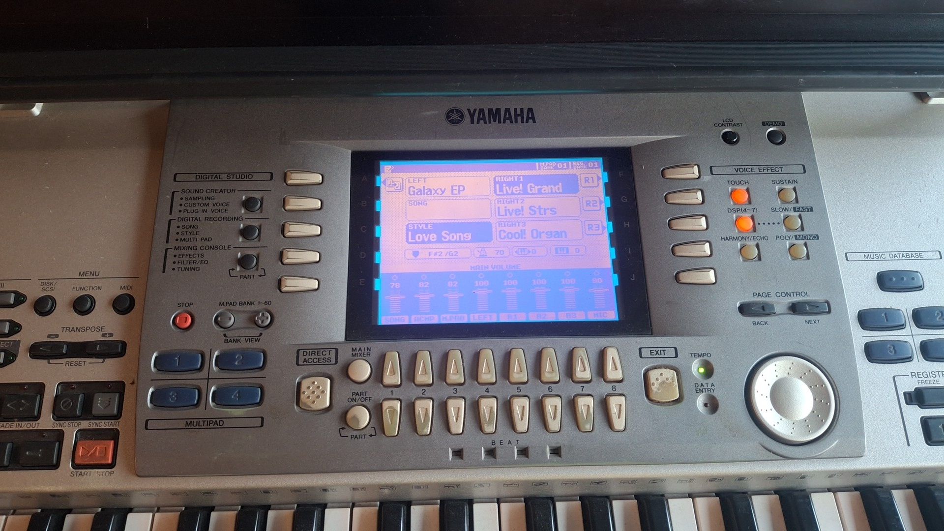 Keyboard  Yamaha  9000 pro