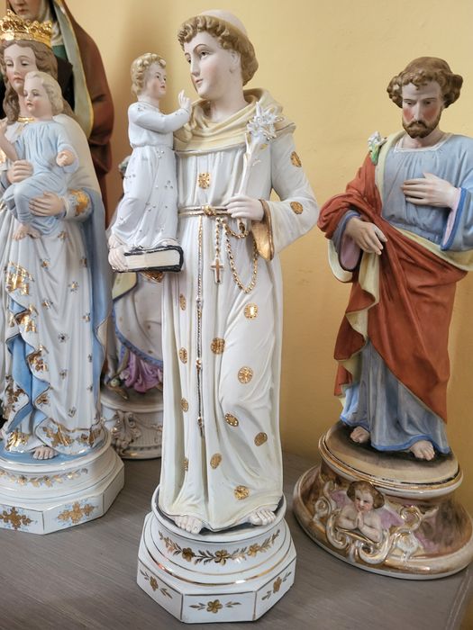 Piękna figurka Święty Antoni z Panem Jezusem z porcelany biskwitowej