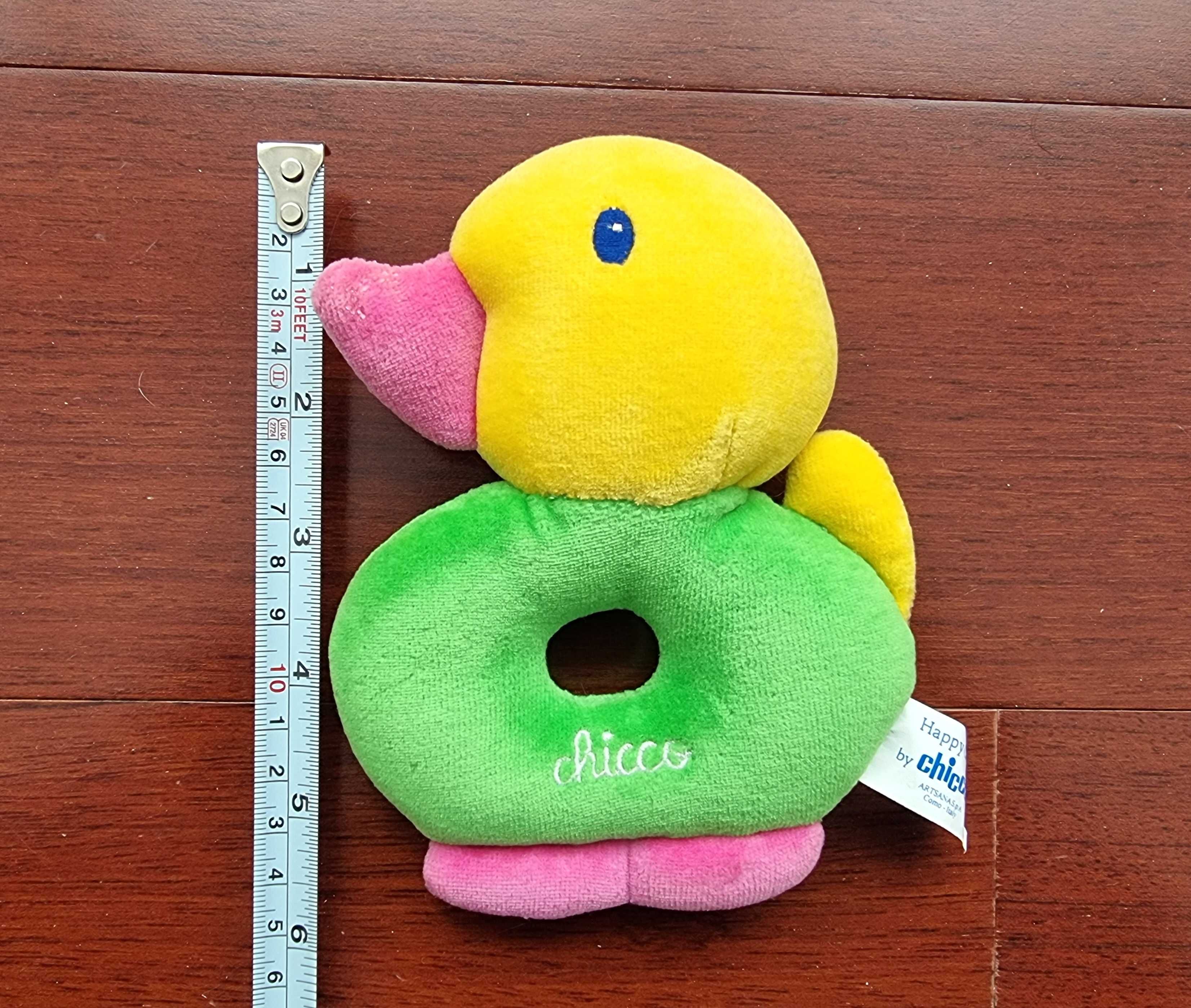 Brinquedo para chocalhar em formato de pato Chicco 80% algodão