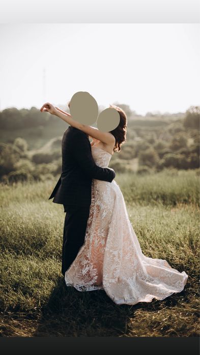 Випускна або весільна сукня корсетом