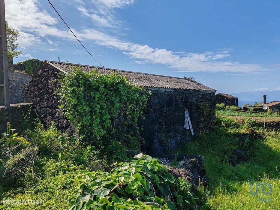 Terreno em Ribeirinha de 750,00 m2