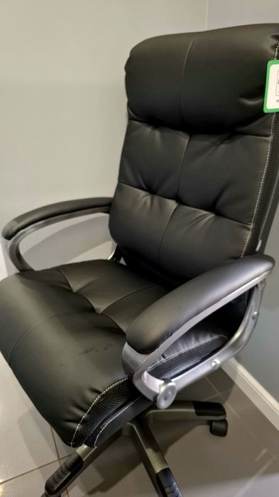 Fotel biurowy regulowany