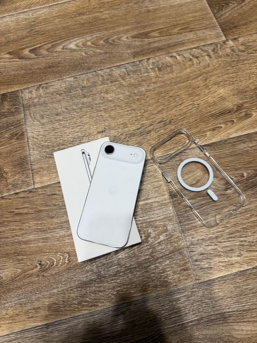 Iphone 17 air 256 белый