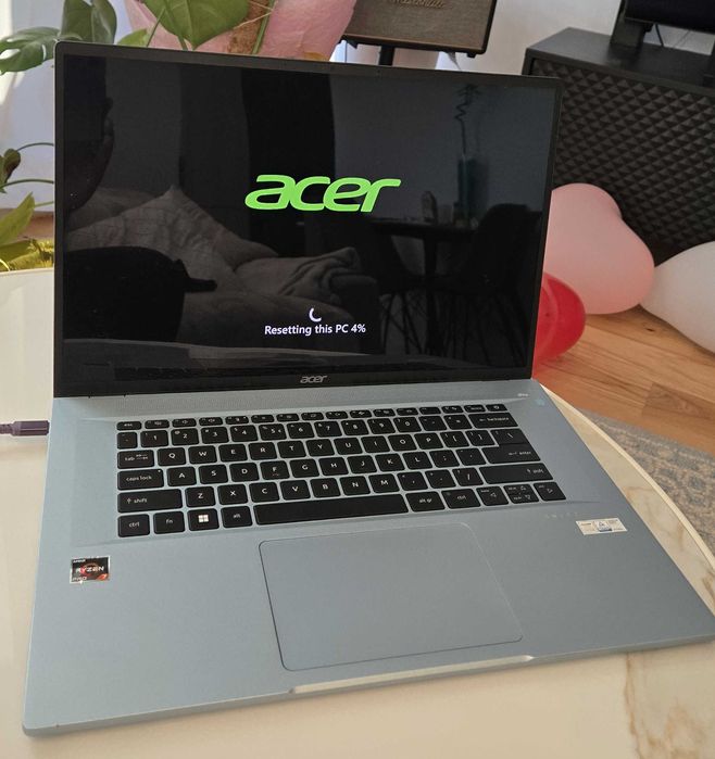 ACER Swift Edge SFA16-41 16" R7-6850U 32GB RAM 1TB SSD (Rok gwarancji)