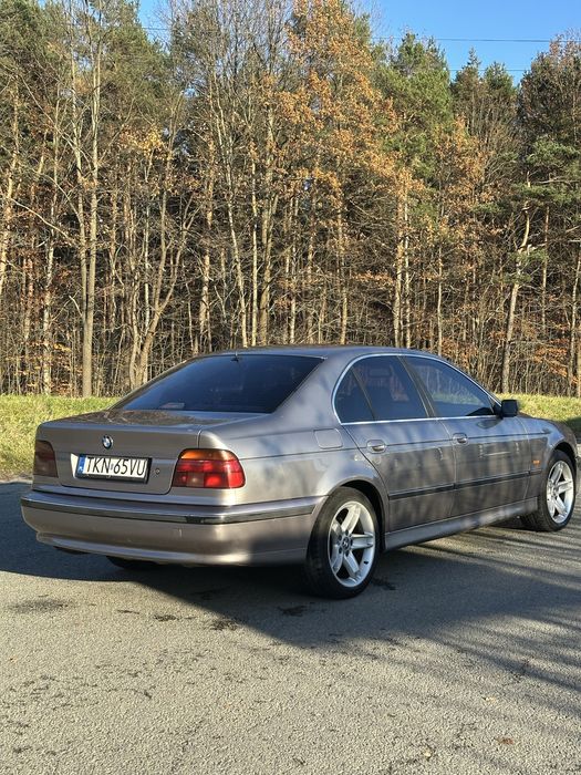 Bmw e39 523i R6 170koni 2.5b LPG gaz automat BEZ RDZY bardzo ładna