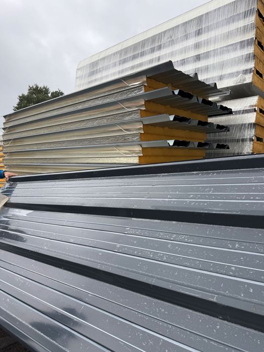 Płyty warstwowe dachowe blacha aluminiowa grafit 60mm 44 sztuki 2,7m
