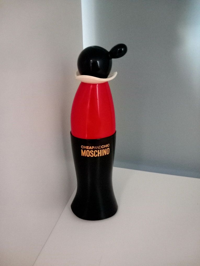Flakon po perfumach Moschino Cheapandchic 100ml