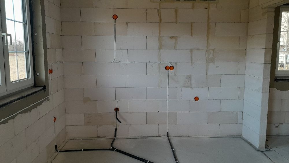 Usługi elektryczne. Elektryk. Instalacje elektryczne. Pomiary.