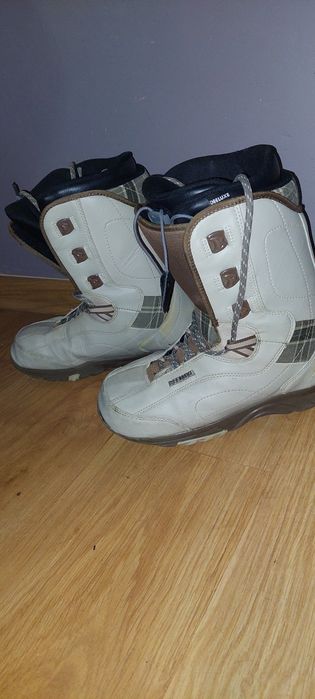 Damskie Buty snowboardowe- Deeluxe r.38