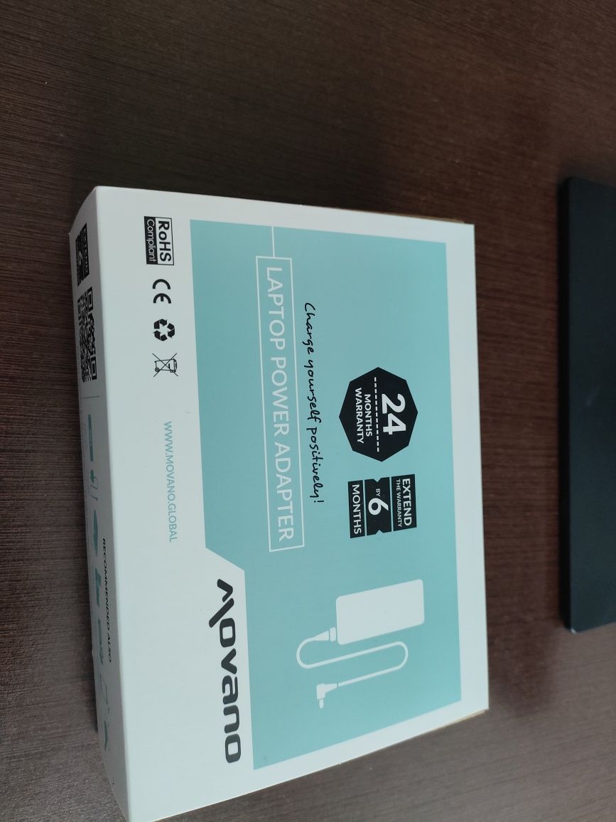 Adapter jest uniwersalny i nowy.