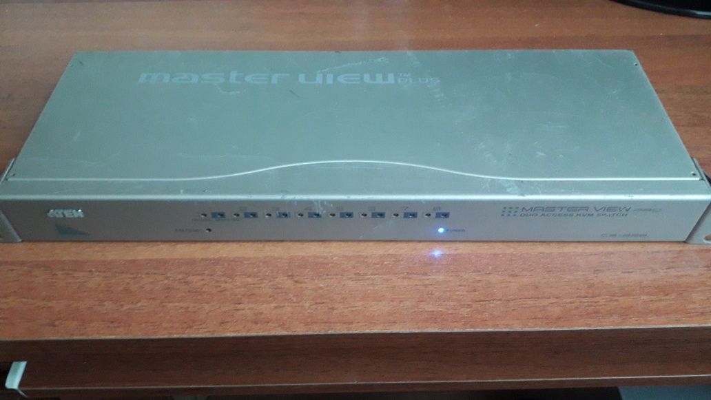 высокоэффективный KVM SWITCH КВМ-коммутатор Aten CS-228