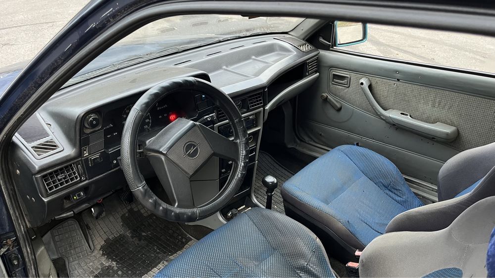 Опель кадет 1.6