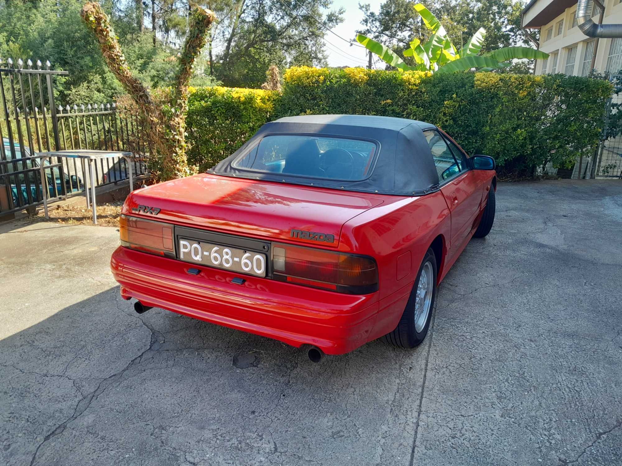 Mazda rx7 clássico inscrito no museu do caramulo