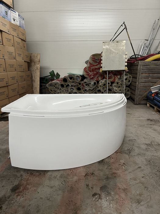 Джакузі кутове в дуже гарному стані