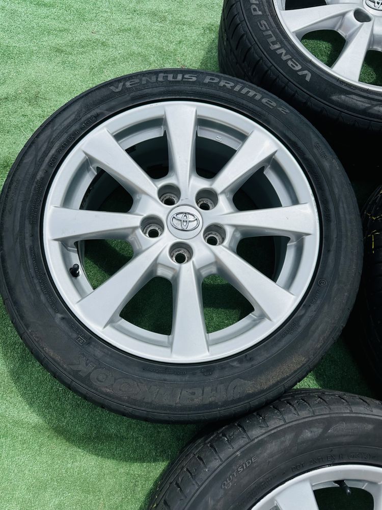 Диски 5/114.3 R17 Toyota 7J ET-45 з резиною 215/55 Hankook