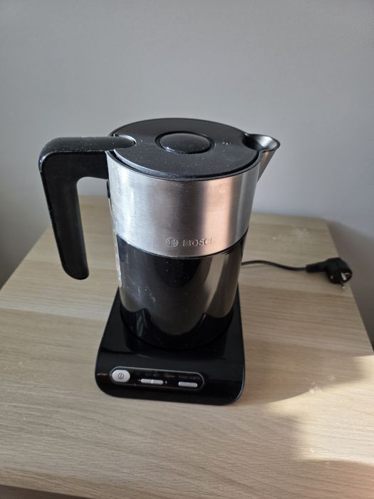 Czajnik Bosch z regulacją temperatury TWK8613P