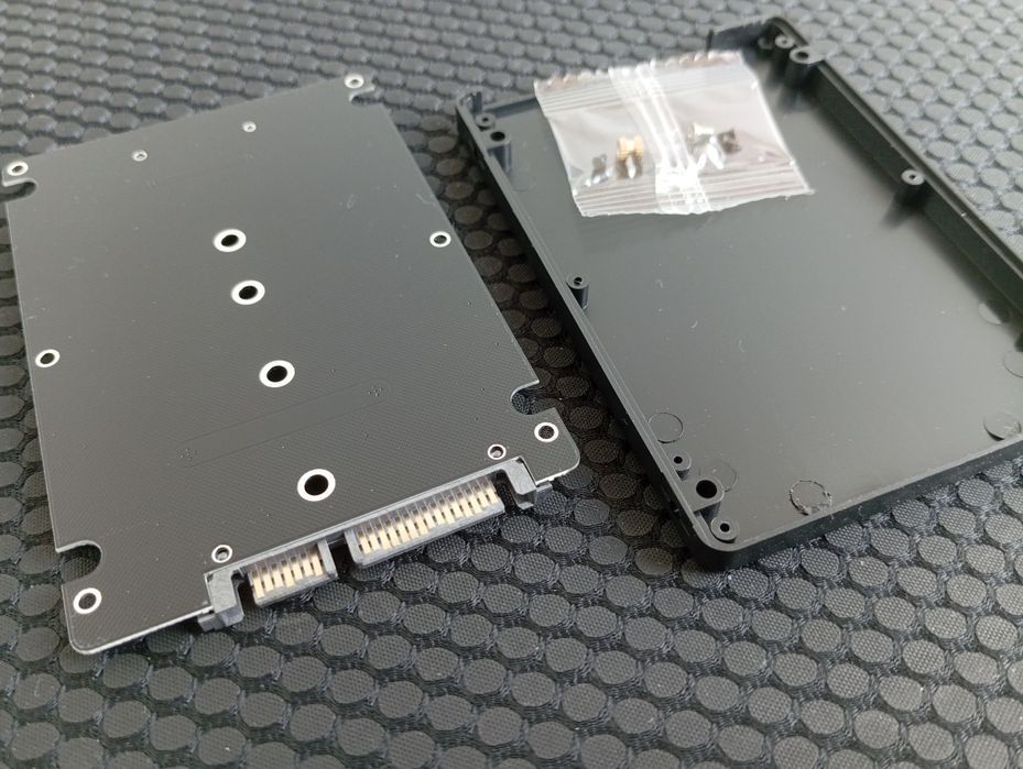Переходник, адаптер M.2 SATA (NGFF) SSD на SATA в корпусе 2.5" (Новый)