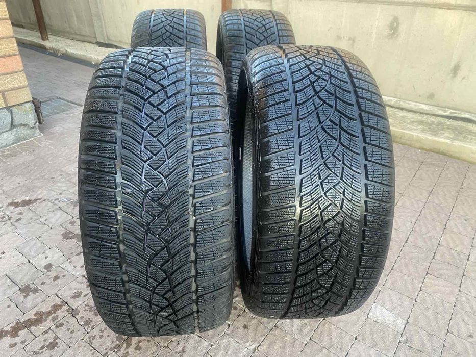 Шини 245.35.20 нові