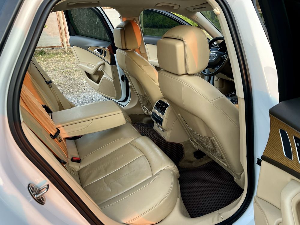 Продам Audi A6C7 3 літра бензин