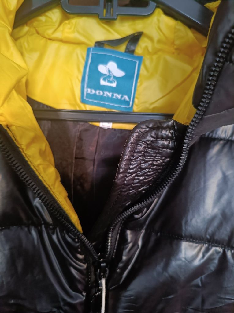 Продам жіночу зимову куртку