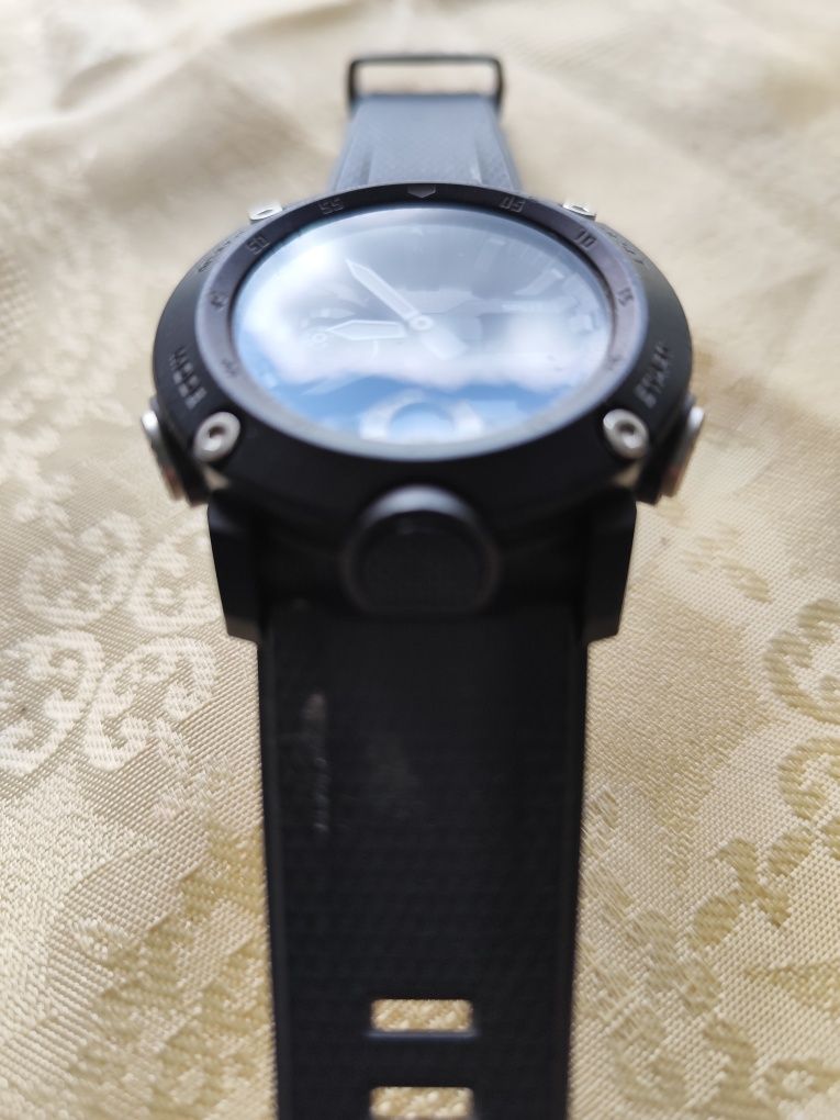 Zegarek Casio G-Shock GA-2000S-1AER