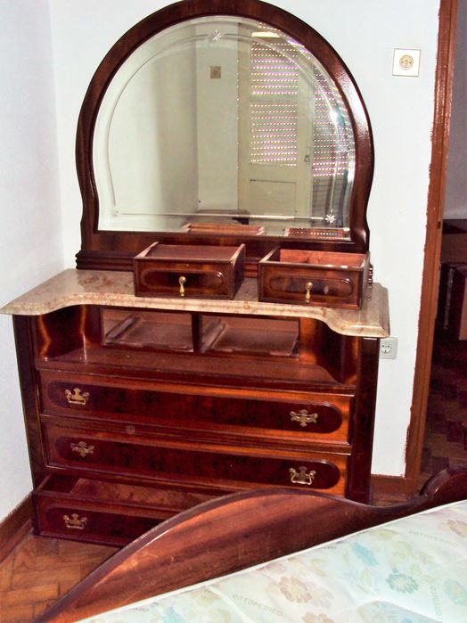 Mobília de quarto de casal + Armário de sala