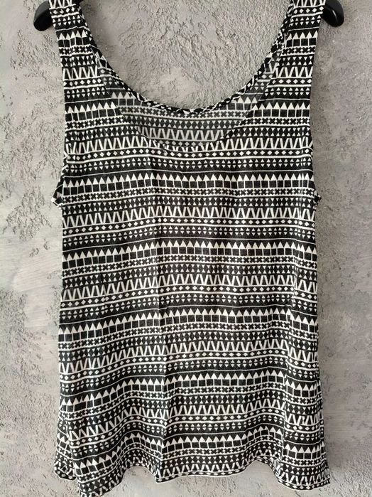 Wyprzedaż! Lekka zwiewna bluzka, aztek, M