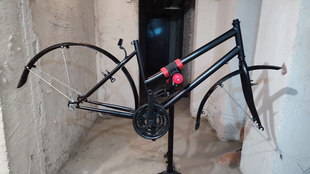 Stalowa rama miejska turystyczna kolo 26" retro korba