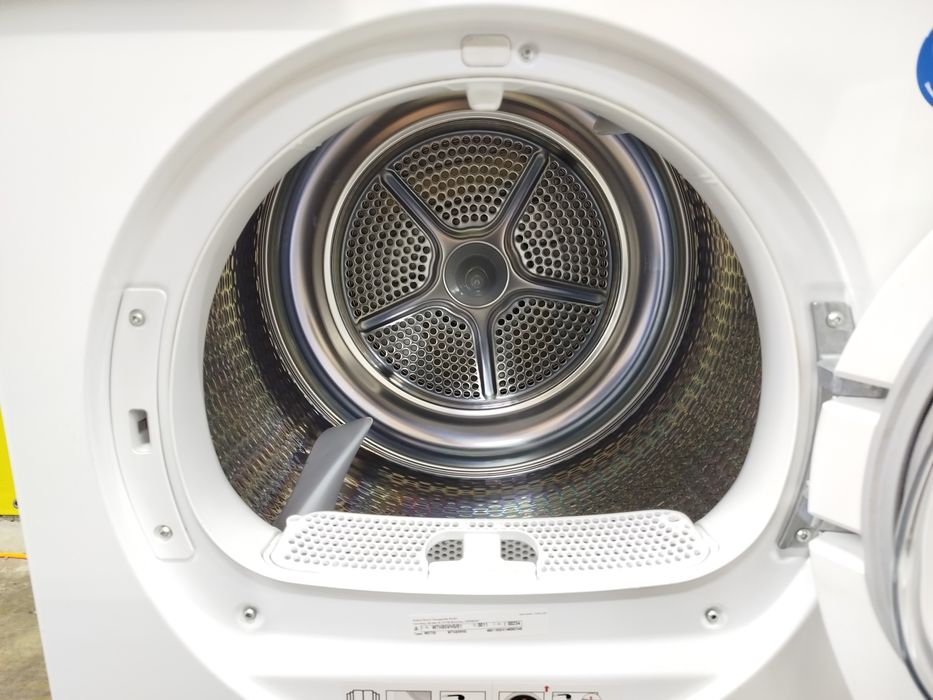 Сушка для одягу фірми Bosch, модель WTH85VH0