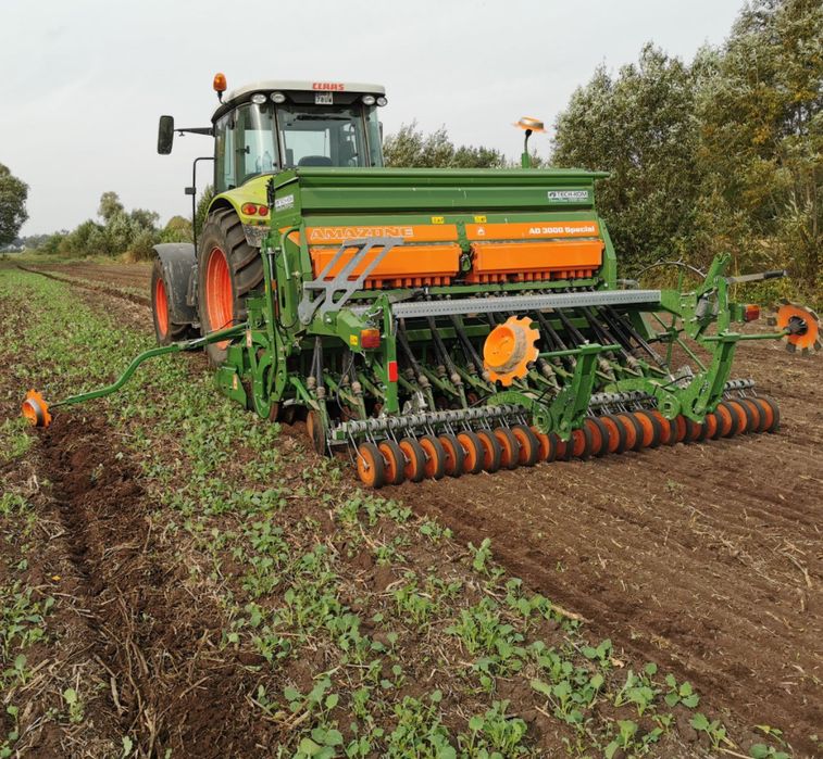 Wynajem ciagników rolniczych możliwość z maszynami.