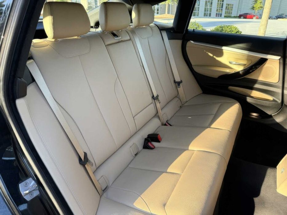 BMW 3 Series Gran Turismo 330i xDrive      2017