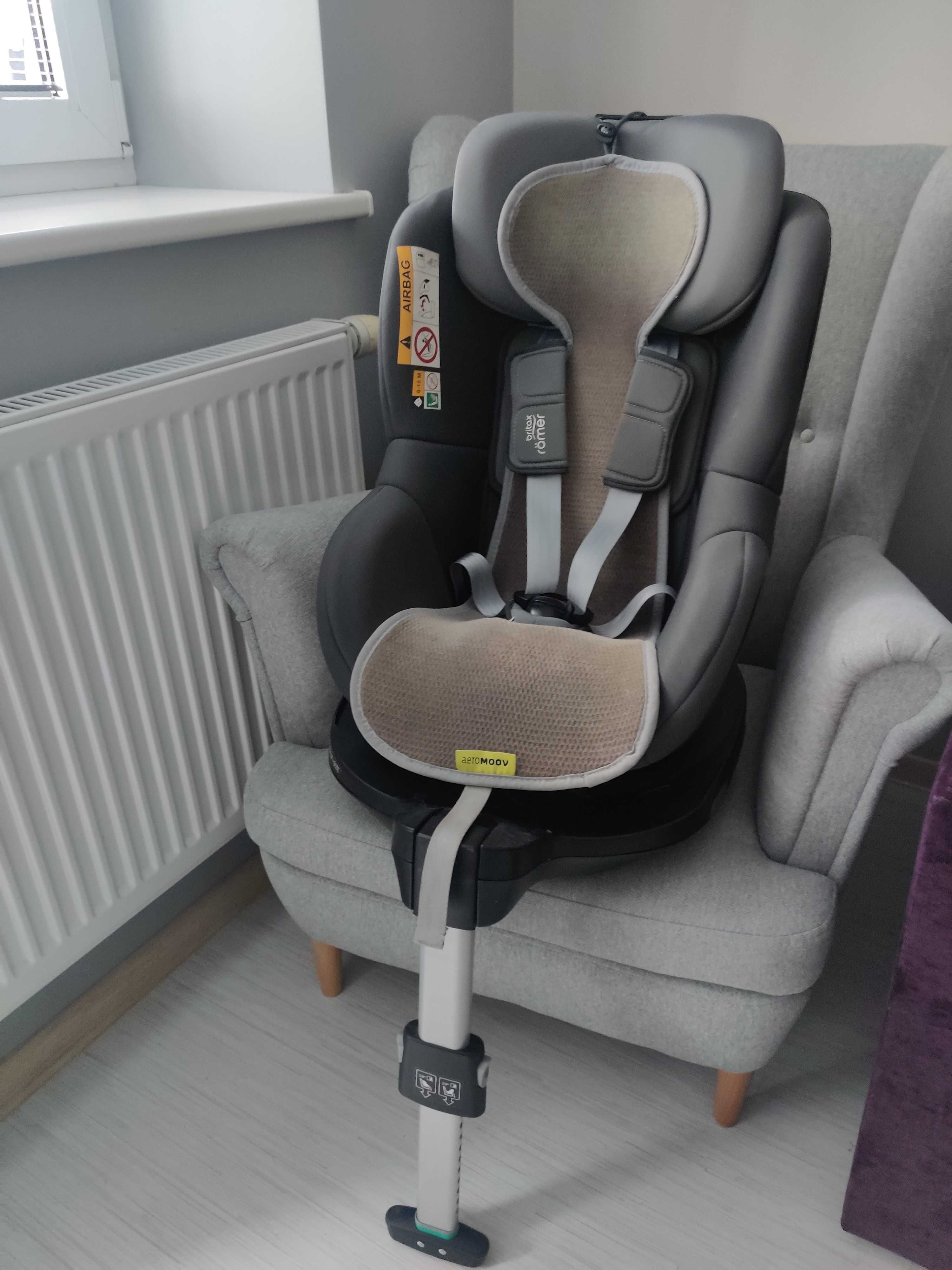 Fotelik obrotowy Britax Romer Dualfix M I-size + wkładka aeromoov