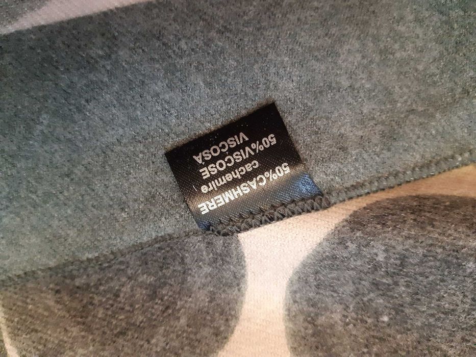 Piękny nowy duży kaszmirowy szal 180x70 cm