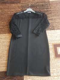 Czarna sukienka z ozdobnymi rękawami xxl