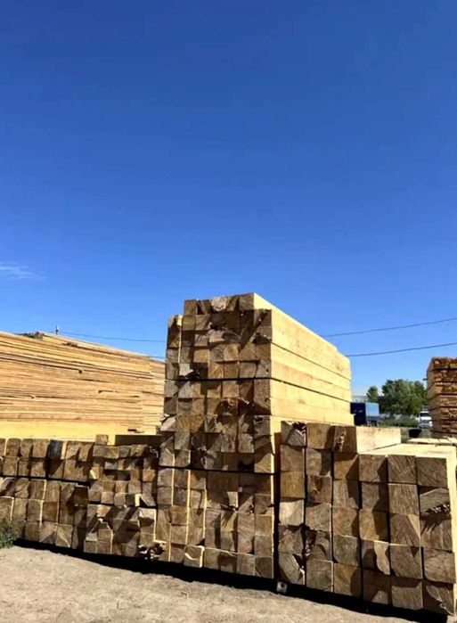 Продаж сосни пиломатеріалу дошки бруса стропил